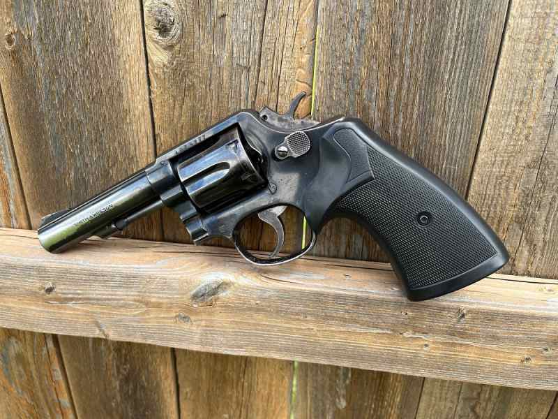 Smith &amp; Wesson 10-8