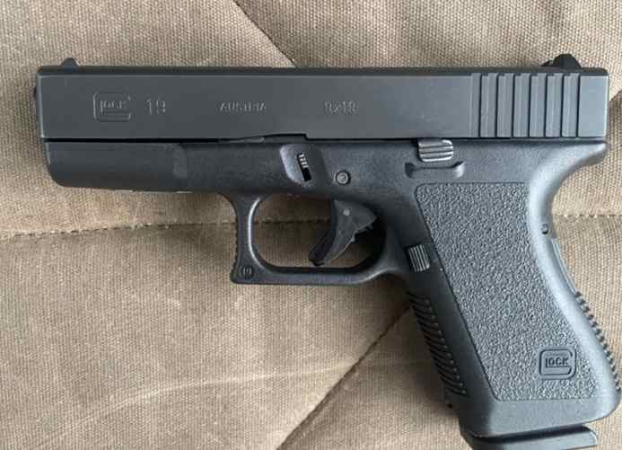 Glock 19 Gen2 9mm Austrian Made