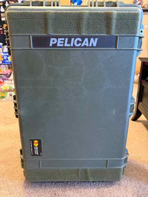 Green Pelican 1650 with molle lid and foam