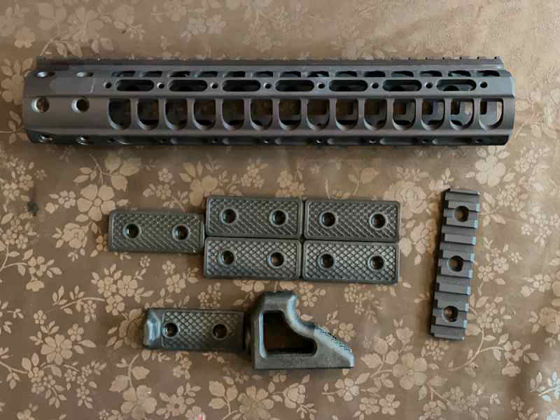 LWRC 11” Handguard w/Accessories &amp; Screws