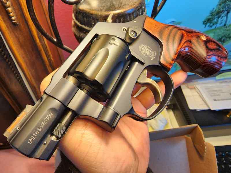 S&amp;W 351PD AirLite 22 Magnum 7-Shot