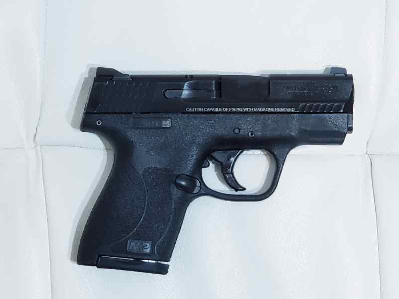  Smith and Wesson M&amp;P Shield 40