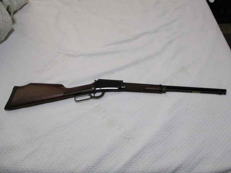 Henry lever action 22 magnum rifle