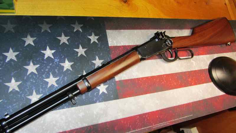 Winchester Mod 94AE Trapper .45Colt (01).JPG