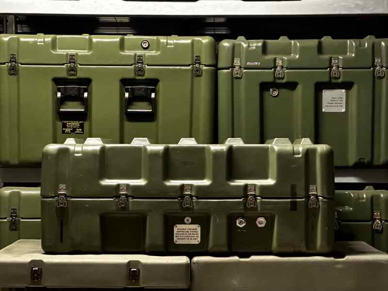 MILITARY PELICAN HARDIGG 12 PACK STORAGE CASE