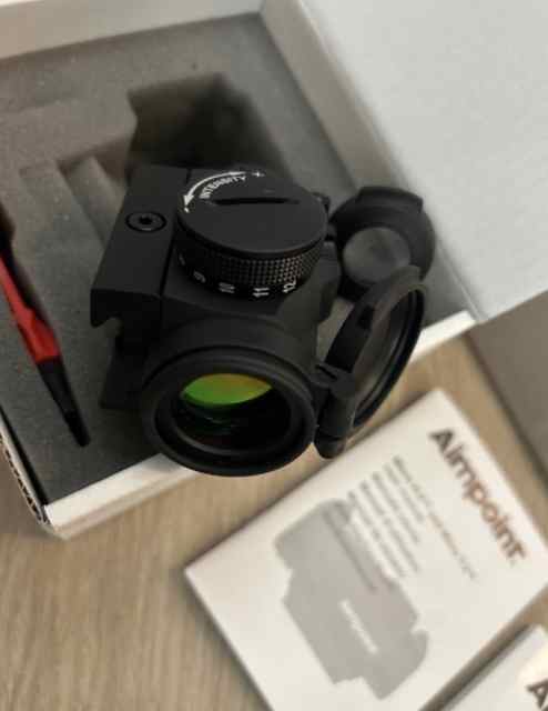 Aimpoint Micro T2 with standard mount 