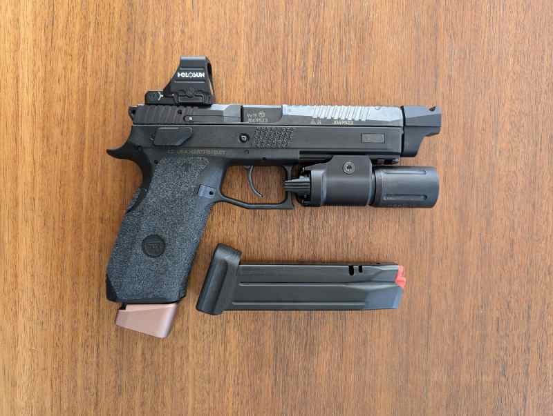 CZ p09.jpg