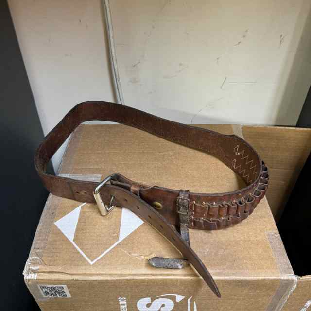 Vintage cowboy action leather belt