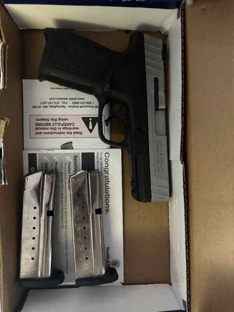 Smith &amp; Wesson SD9VE 9mm Handgun