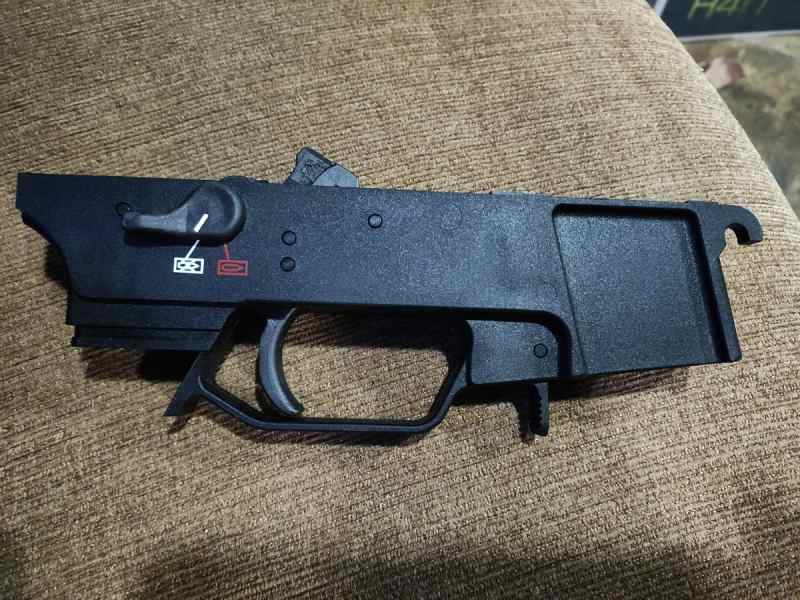 HKP UMP RECEIVER 