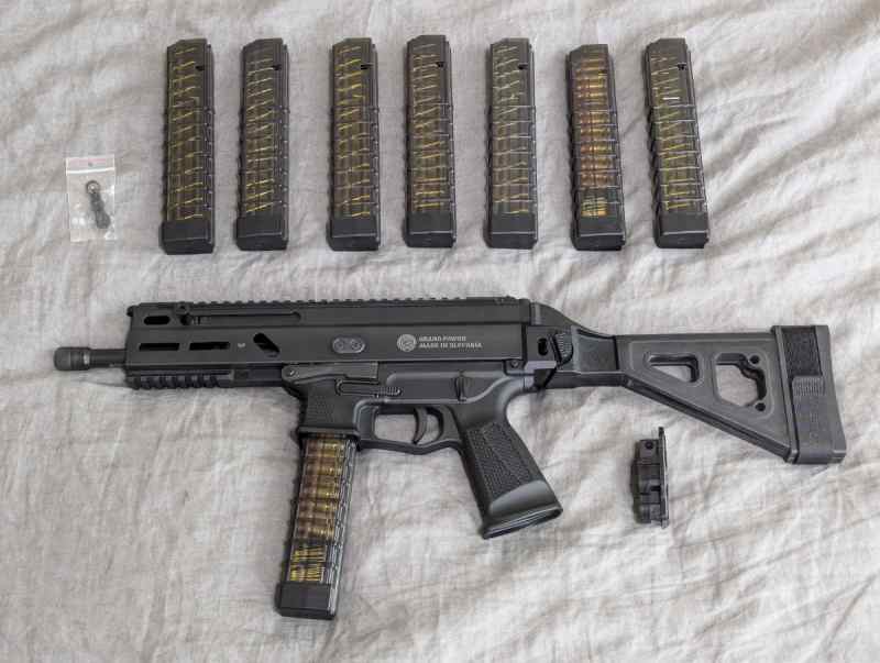 Stribog SP9A1 + 8 mags + folding stock