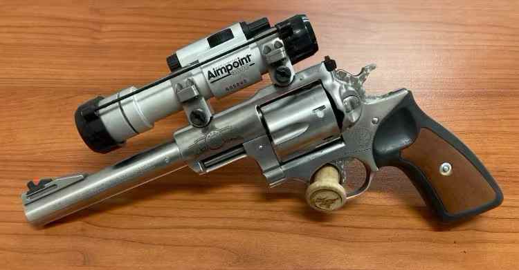 RUGER SUPER REDHAWK .44 MAGNUM AIMPOINT