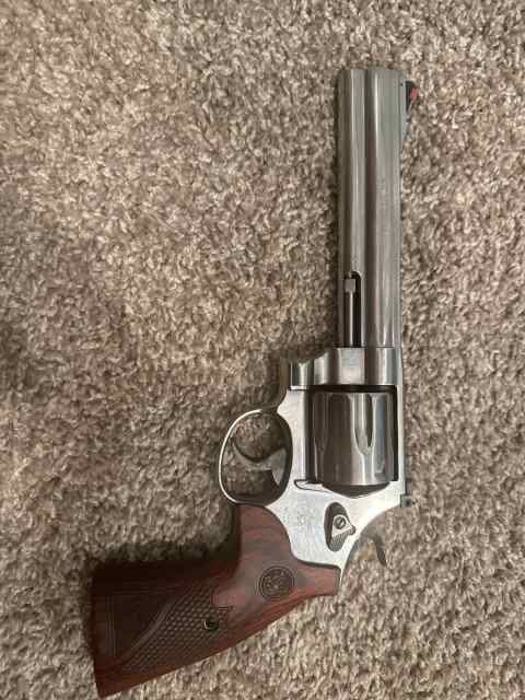 Smith &amp; Wesson 44mag  