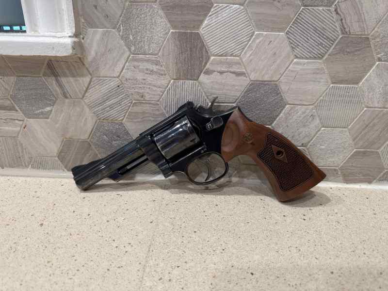 Smith &amp; Wesson 19-4 .357 