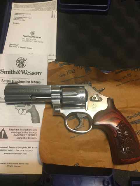TWO Smith&amp;Wesson 617,s SS Target