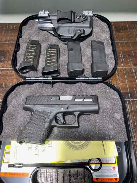 Glock 43 Pic.jpg