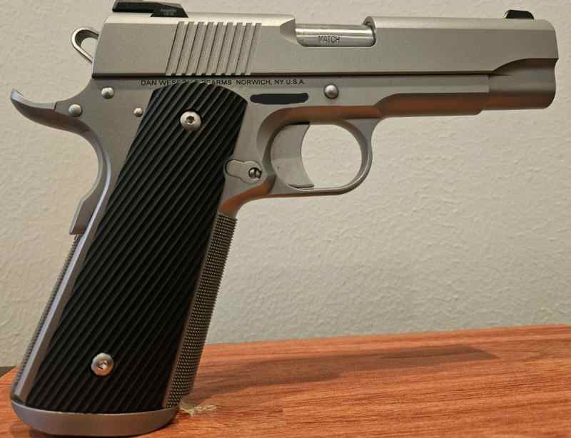 Dan Wesson Valor 1911 Ltd Edition .45 ACP