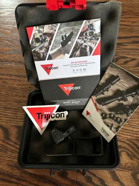 Trijicon RMR / RM06 like new in box