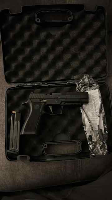 Sig Sauer P320 full size