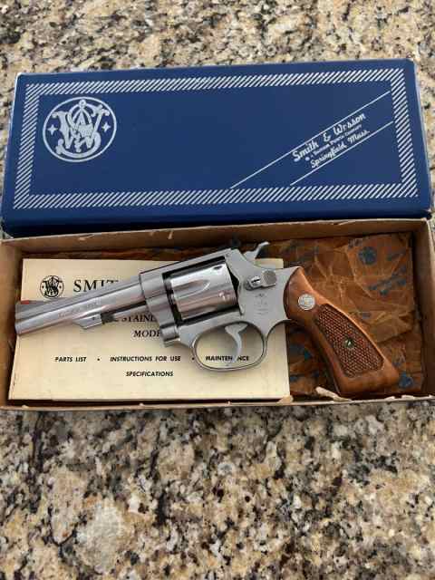 S&amp;W model 63 22lr