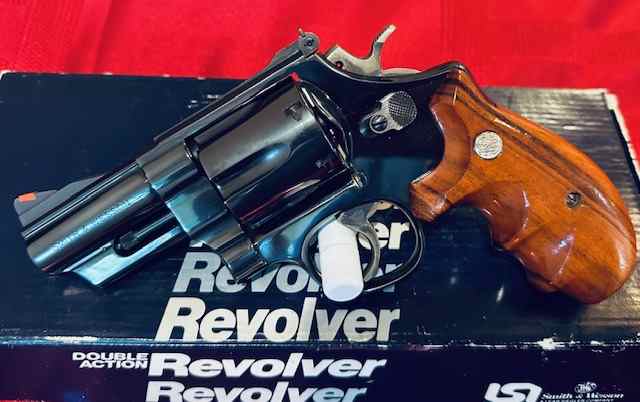 LNIB BEAUTIFUL S&amp;W 29-3 LEW HORTON 3&quot; RARE