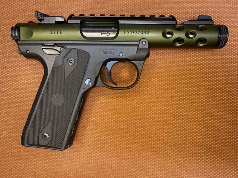 NEW IN BOX - Ruger Mark IV 22/45 Lite - Green