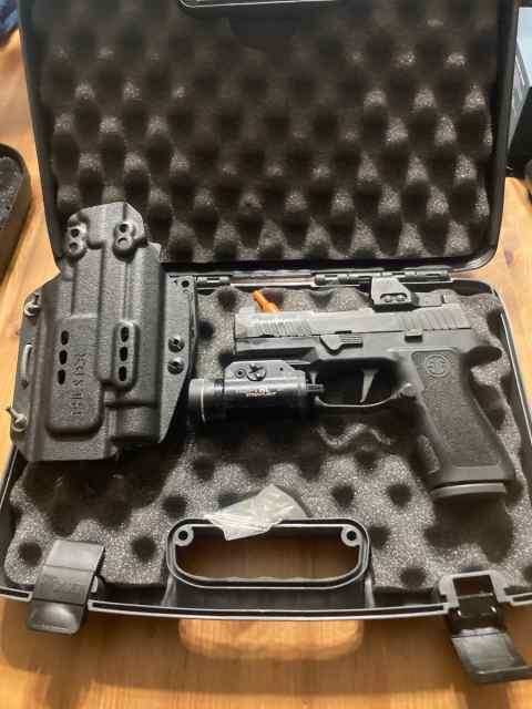 Sig P320 Compact with Romeo 1