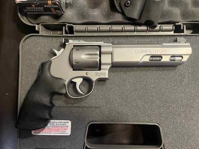 S@w 629 competitor 44 magnum 