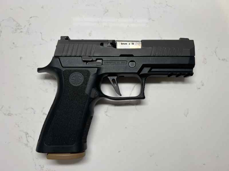 FS/FT Sig P320 X-Carry w/ 5 17rd Mags