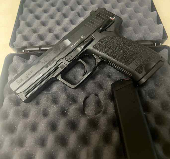 LNIB HK USP w/extras FOR SALE ONLY