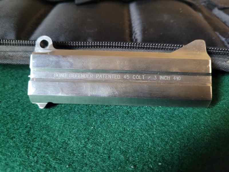 Bond Arms Defender 45Colt 410 01.jpg