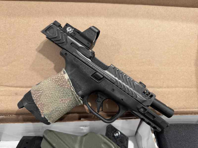 S&amp;W M&amp;P9 M2.0 Carry Comp Compact + Leupold DPP