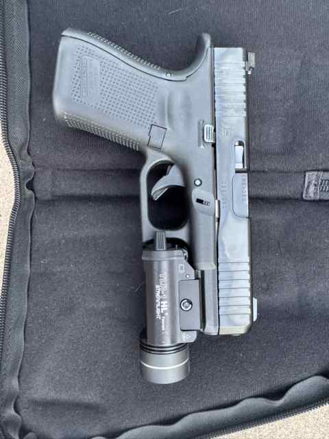 Gen 5 Glock 19 (Trijicon HD-XR Nights, TLR1-HL)