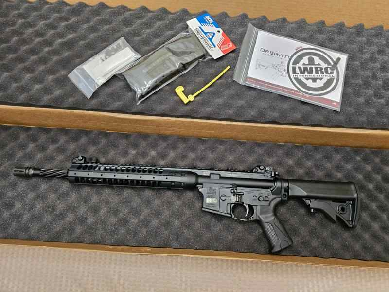 NEW IN BOX LWRC M6-IC-SPR 556 