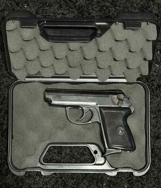 THE POLISH RADOM P-64: 9X18 MM