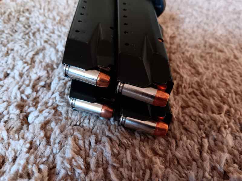 Smith and Wesson m&amp;p40 magazines