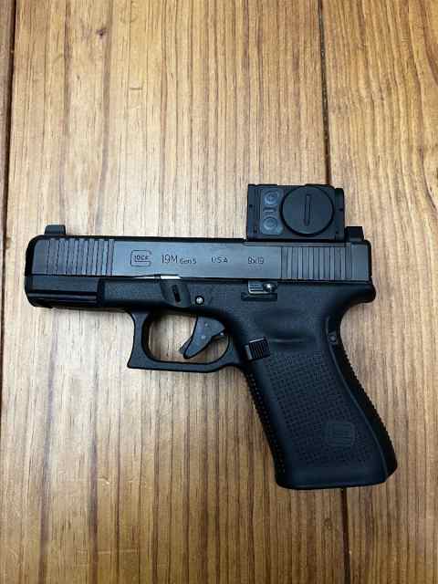 Glock 19M with extras