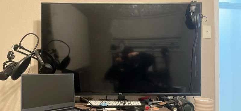 55 inch 4k Dell professional monitor  Dell C5519Q
