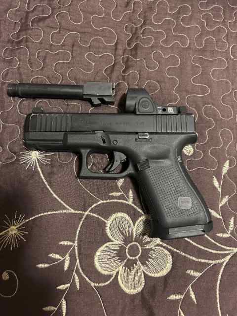 Glock 19 Gen 5- Trijicon Sro