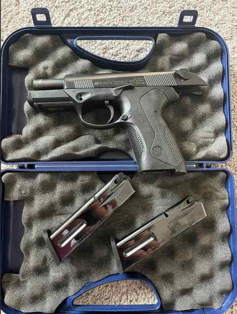 Beretta PX4 storm full size - 40 cal