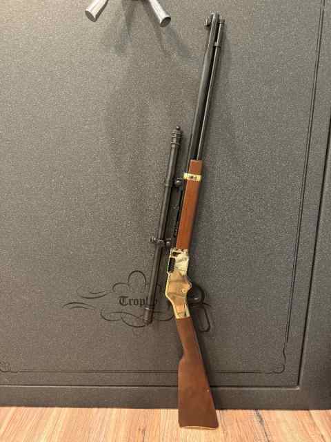 Hi-Lux Malcolm 6 - Henry Rifle