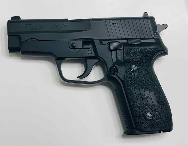 Sig Sauer P228 West German