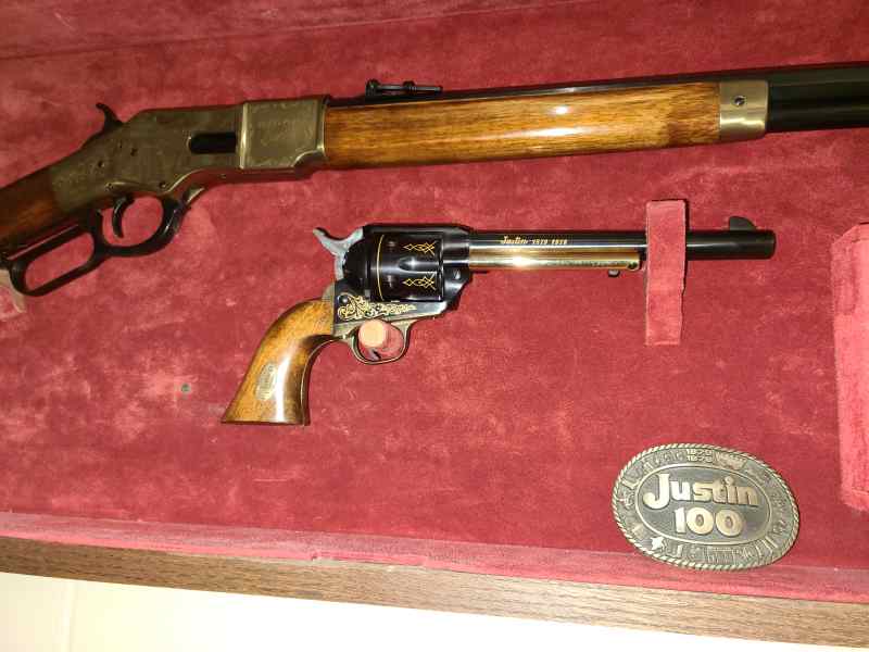 Justin Boot 100yr 44/40 Gold Engr Rifle/Pistol Set