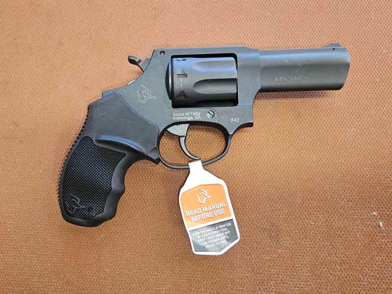 NEW IN BOX - Taurus 942 - 22LR - 3" - Black Matte
