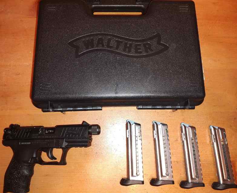 Walther P22Q 22LR with threaded barrel