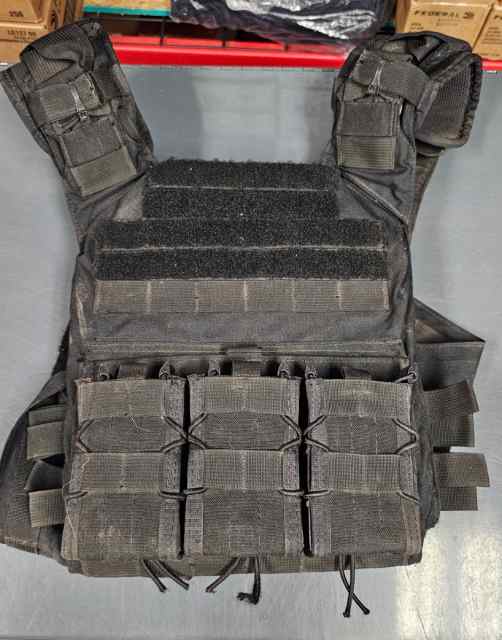 Shellback Plate Carrier with AR500 rifle plates