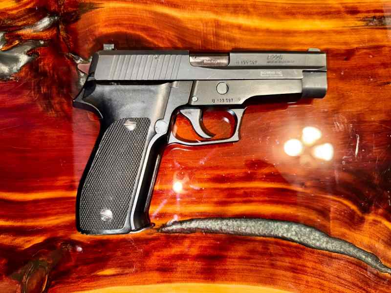 1985 west German sig p226 all matching 