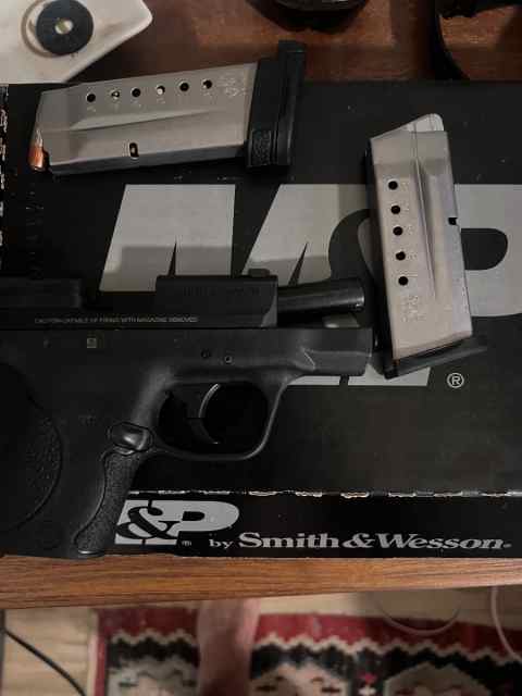 Smith &amp;Wesson M&amp;P Shield 9mm