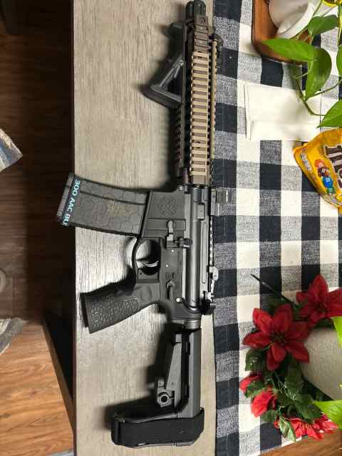 Daniel DEFENSE 300 black out 