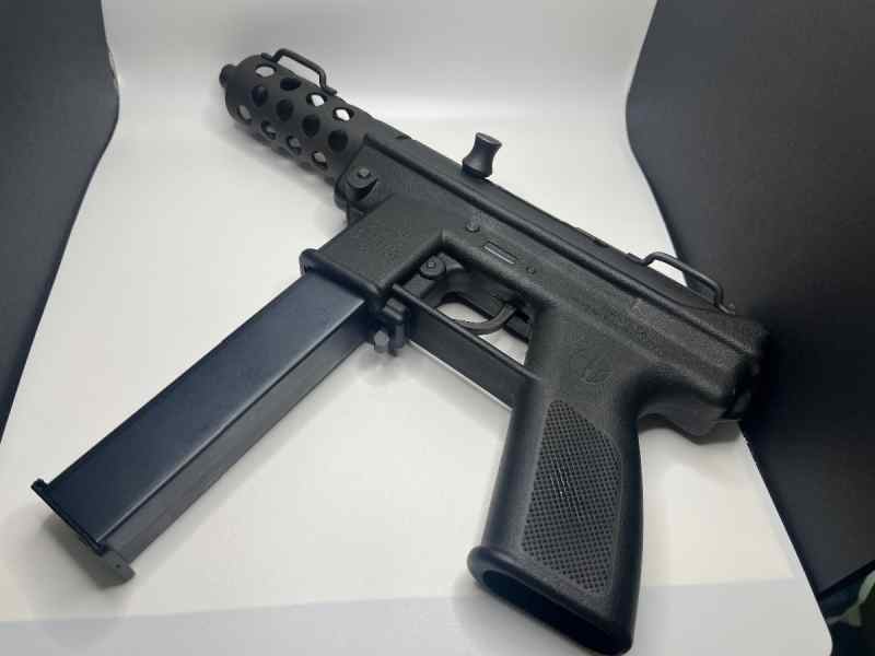 TEC-9 Intratec!